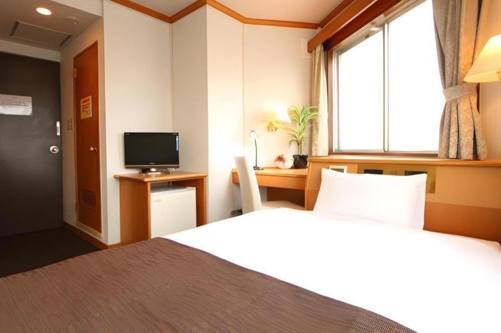 Hotel Livemax Budget Naha Tomarikou Luaran gambar